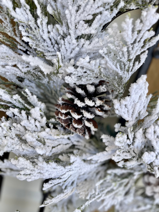 24'' Snow Cedar Pinecone Wreath