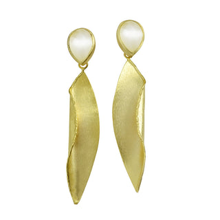 SARIT EARRINGS - ICE PEARL - BETTY CARRE